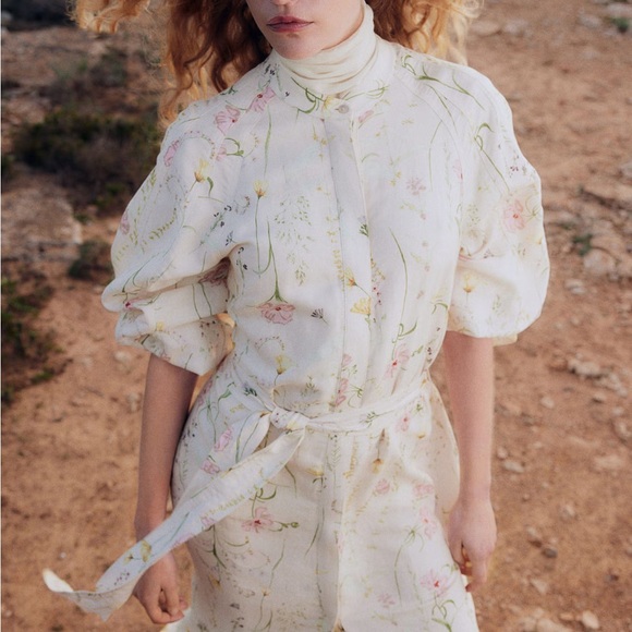 H&M Dresses & Skirts - Floral Long Sleeve Maxi Dress